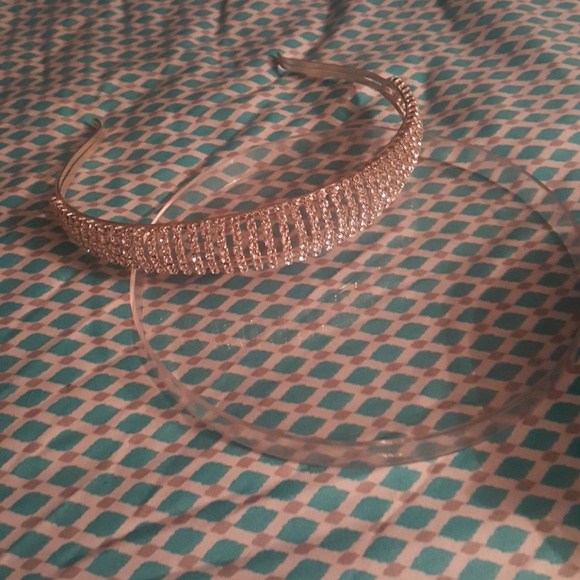 Beautiful tiara - Picture 3 of 3